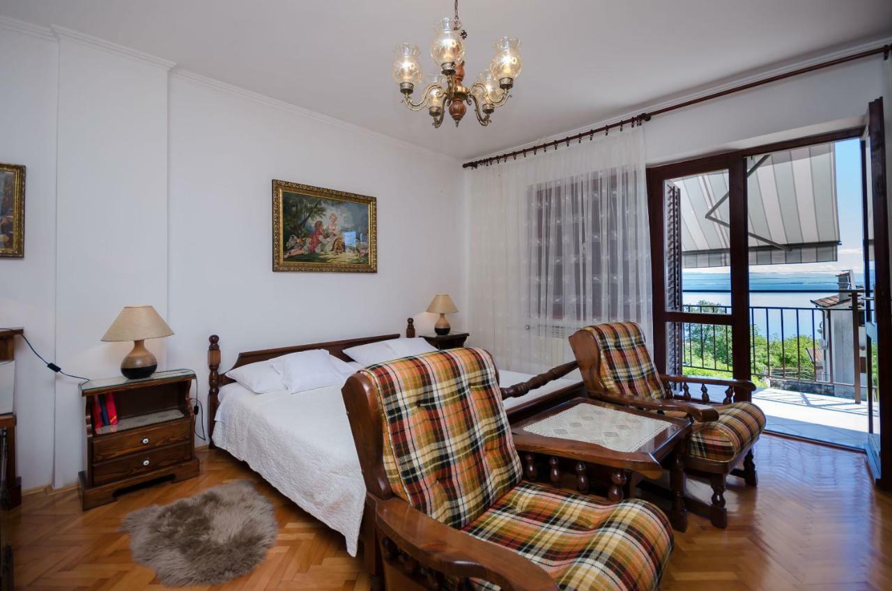 Apartments Zeljko Lovran Bagian luar foto