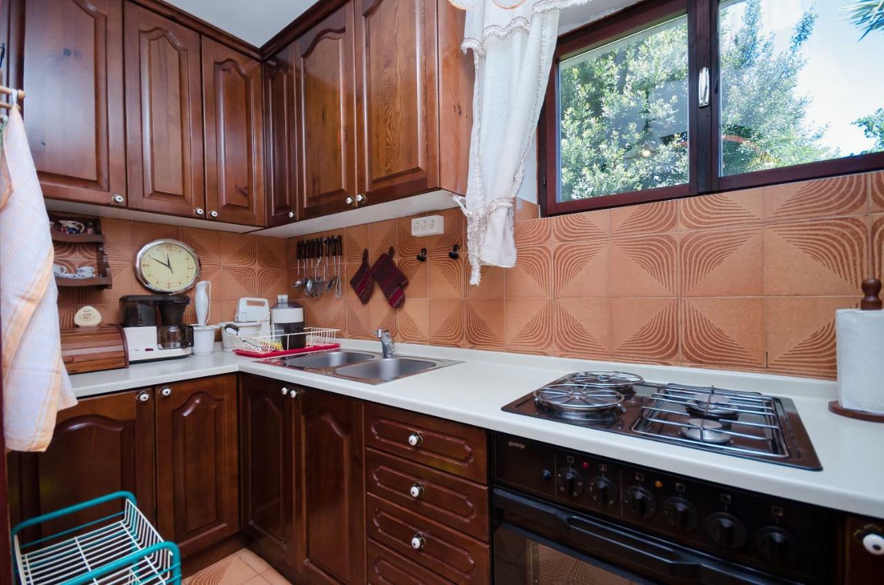 Apartments Zeljko Lovran Bagian luar foto