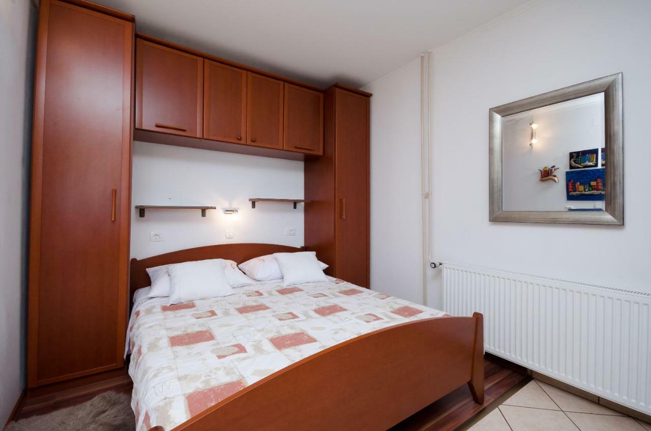 Apartments Zeljko Lovran Bagian luar foto